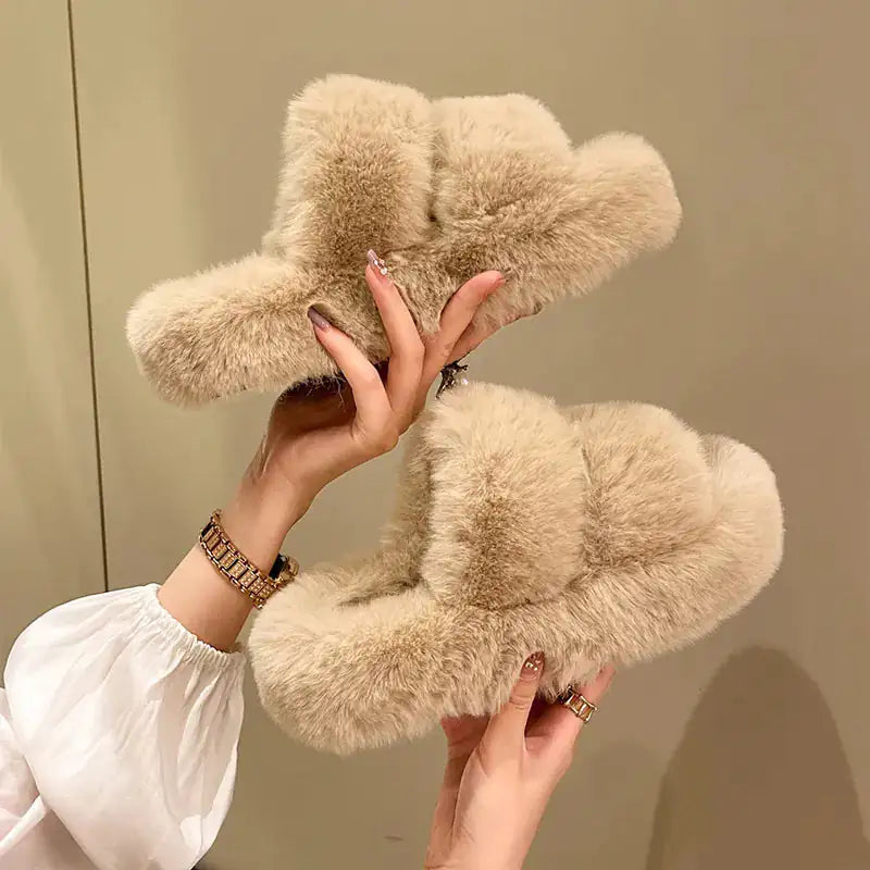 Aurora® Fluffy Winter Slippers